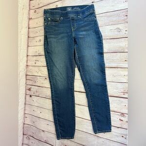 Levi Strauss‎ Pull-on Skinny Jeans